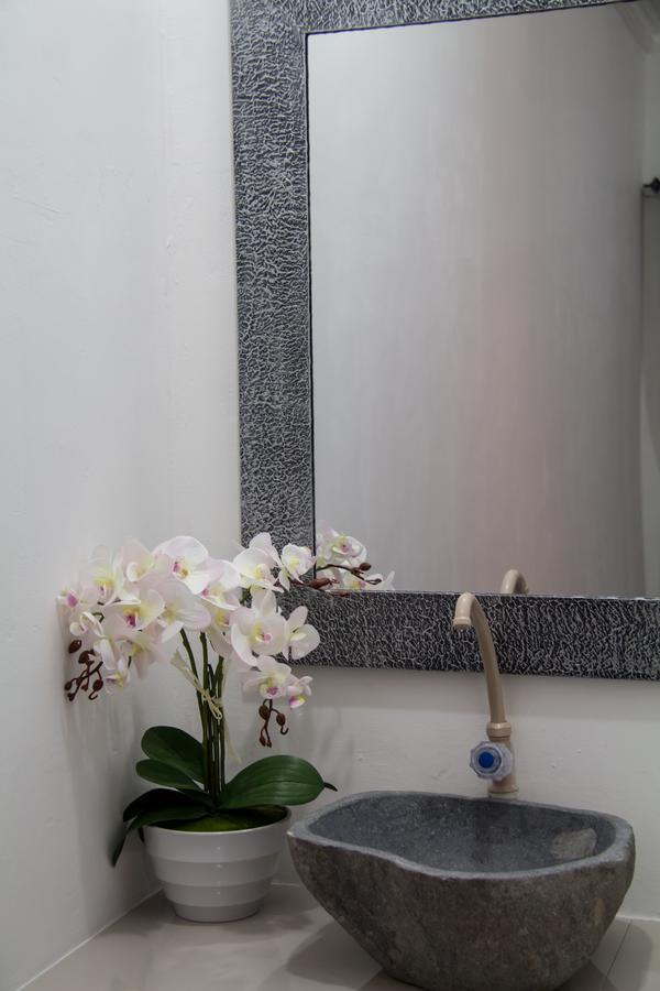 Harta Rumah レンボンガン島 エクステリア 写真